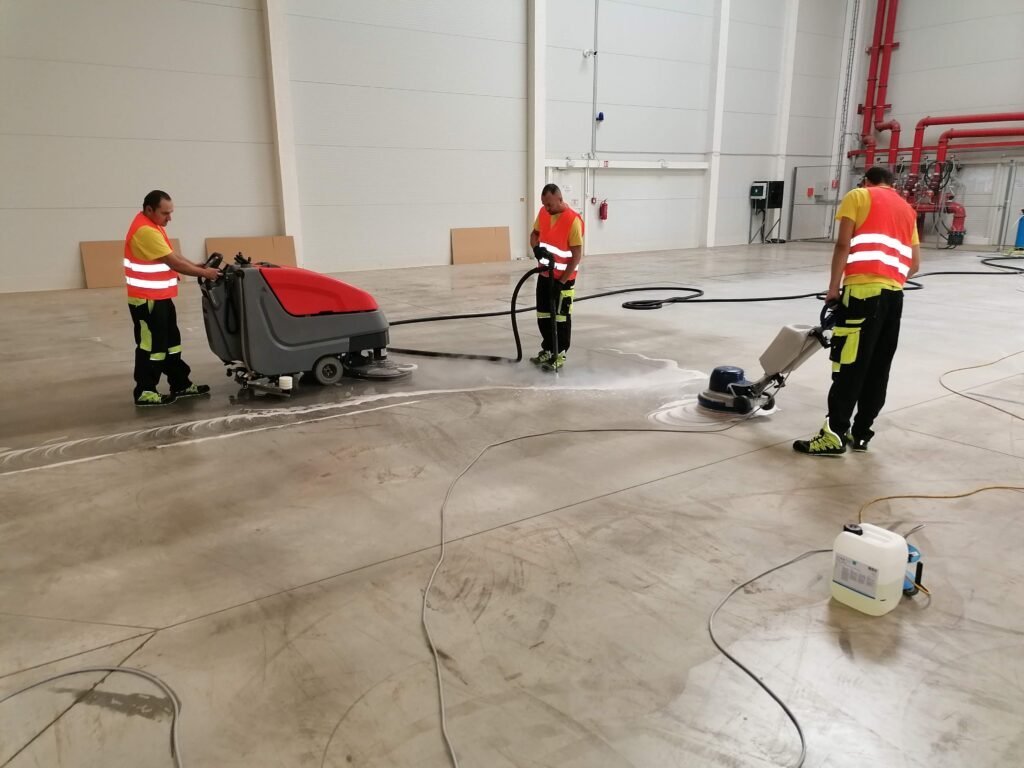 ČIŠTĚNÍ PRŮMYSLOVÝCH HAL WASHING