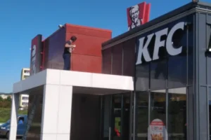 Parní čištění hal washing